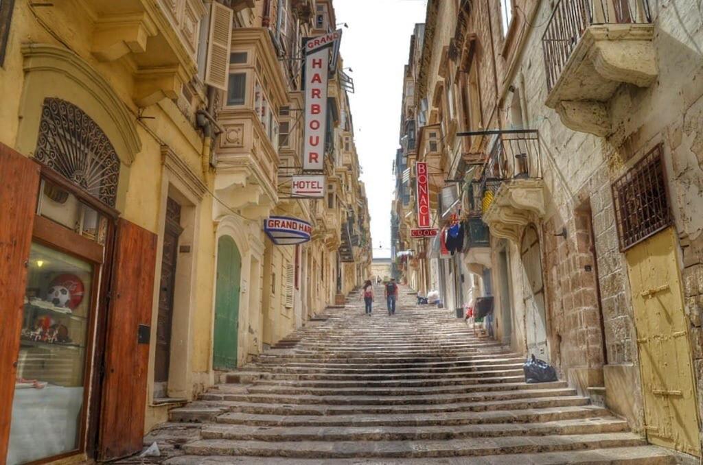And Cosy 2br In Apartment Valletta